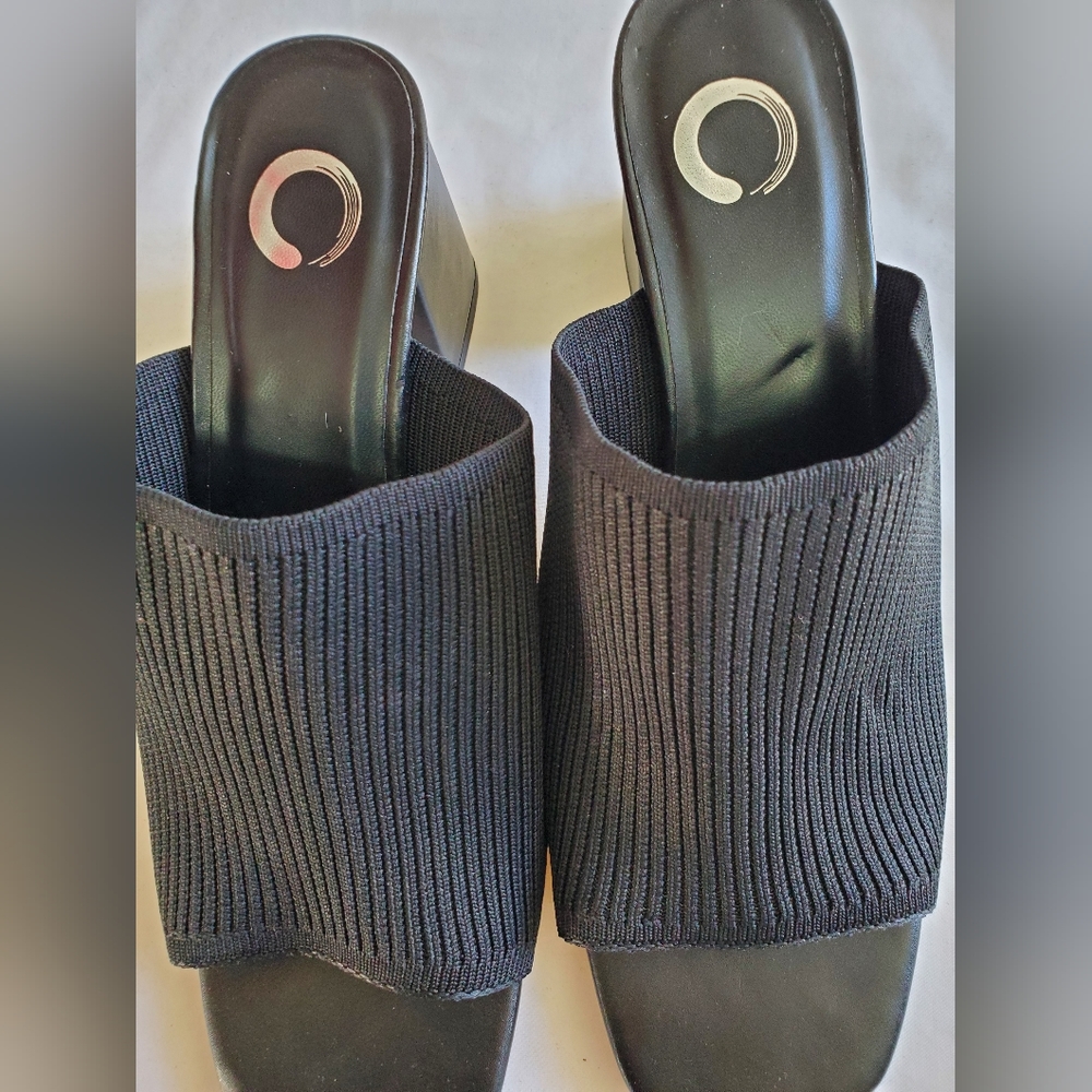 Journee Collection Lorenna Mules size 7.5